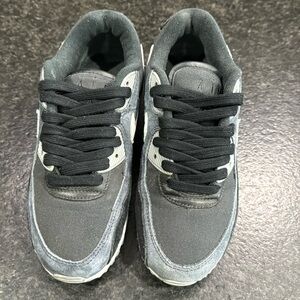 Used Nike Air Max 90 premium